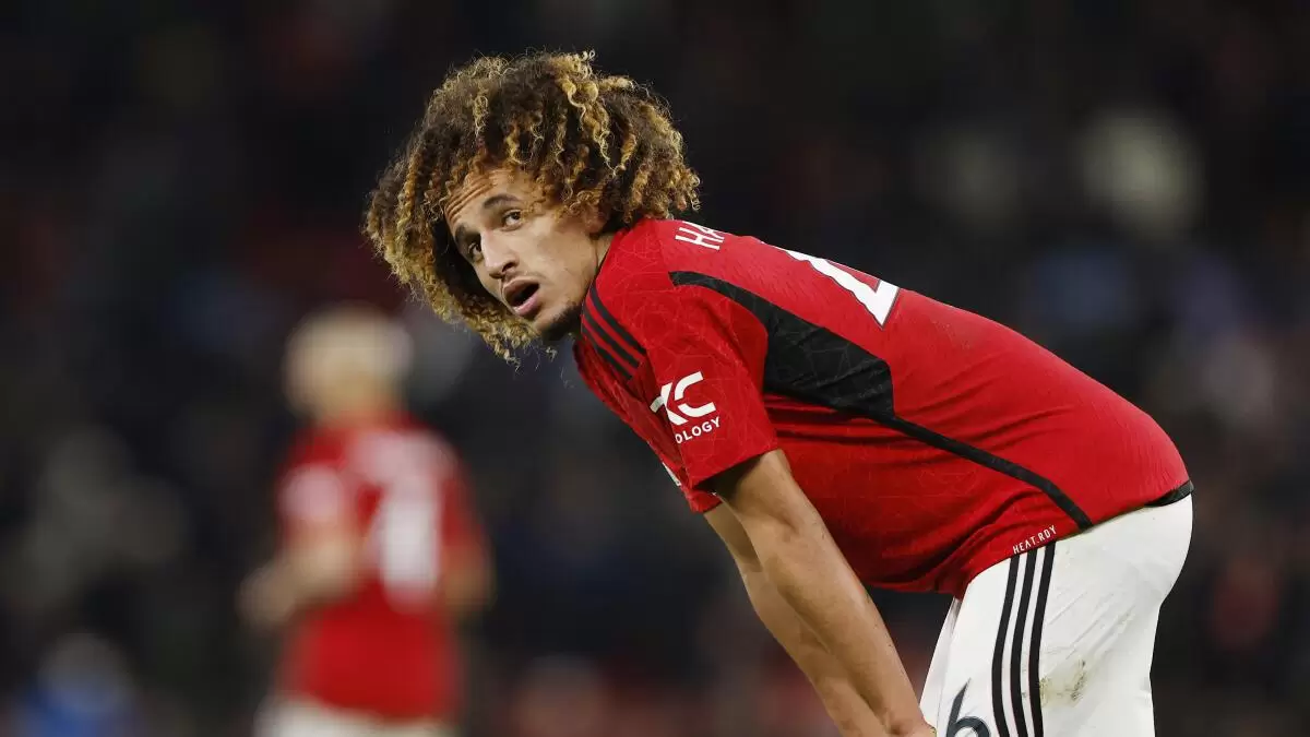 Hannibal Mejbri signs for Sevilla FC on loan from Manchester United with an option to buy