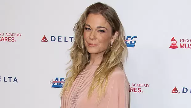 LeAnn Rimes’ Health: What to Know About Her Vocal Cord Issues, Cancer Scare, &amp; More