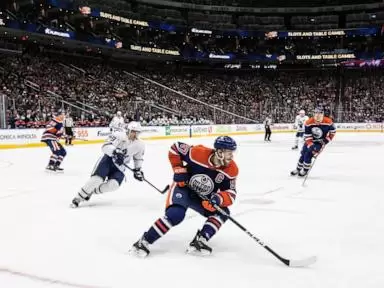 Oilers win team record 11th straight, rally to beat skidding Maple Leafs 4 2