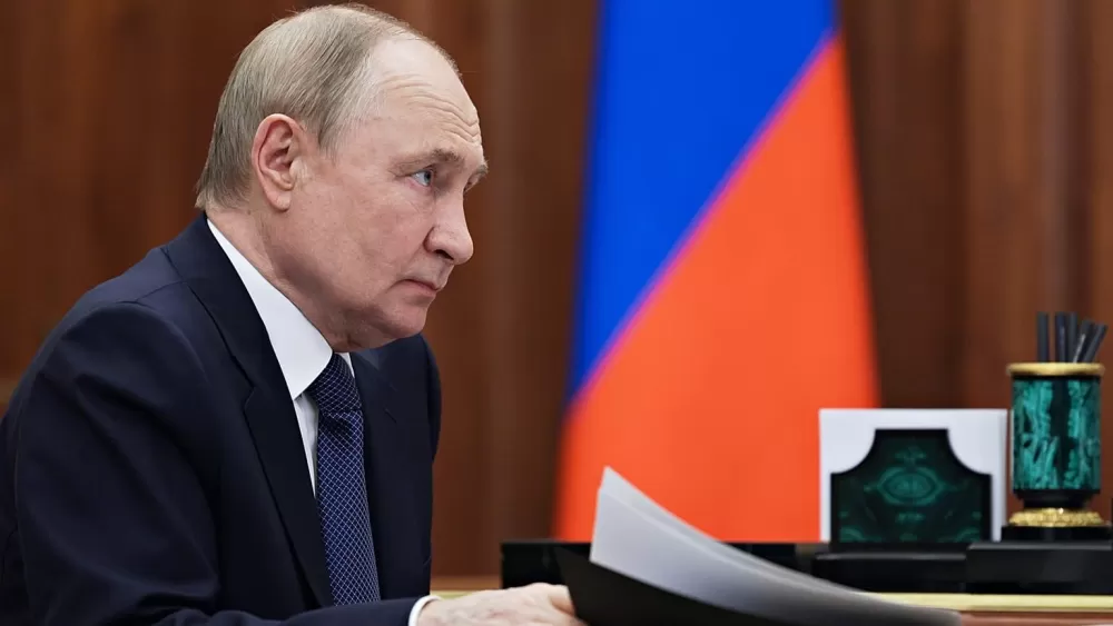 Europe Ramps Up Pressure: EU Unleashes Fresh Sanctions on Russia Amidst Urgent US Call for Escalation
