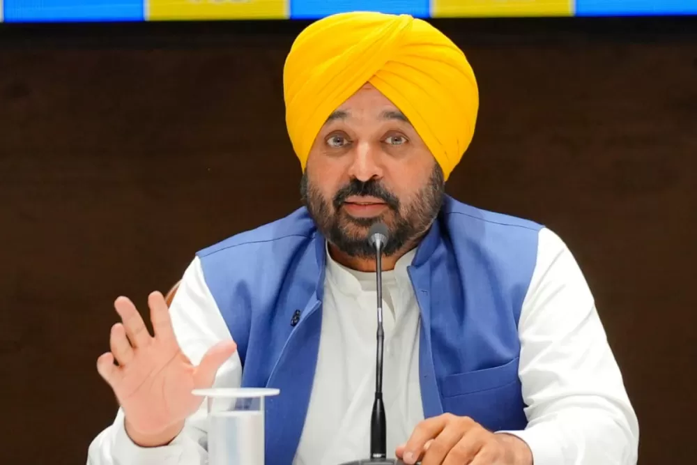 When Blame Lingers: Punjab CM Fights Back on Stubble Burning Accusations