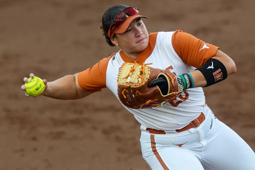 Crimson Tide Stuns Top-Ranked Longhorns: A Weekend of Baseball Drama Unfolds