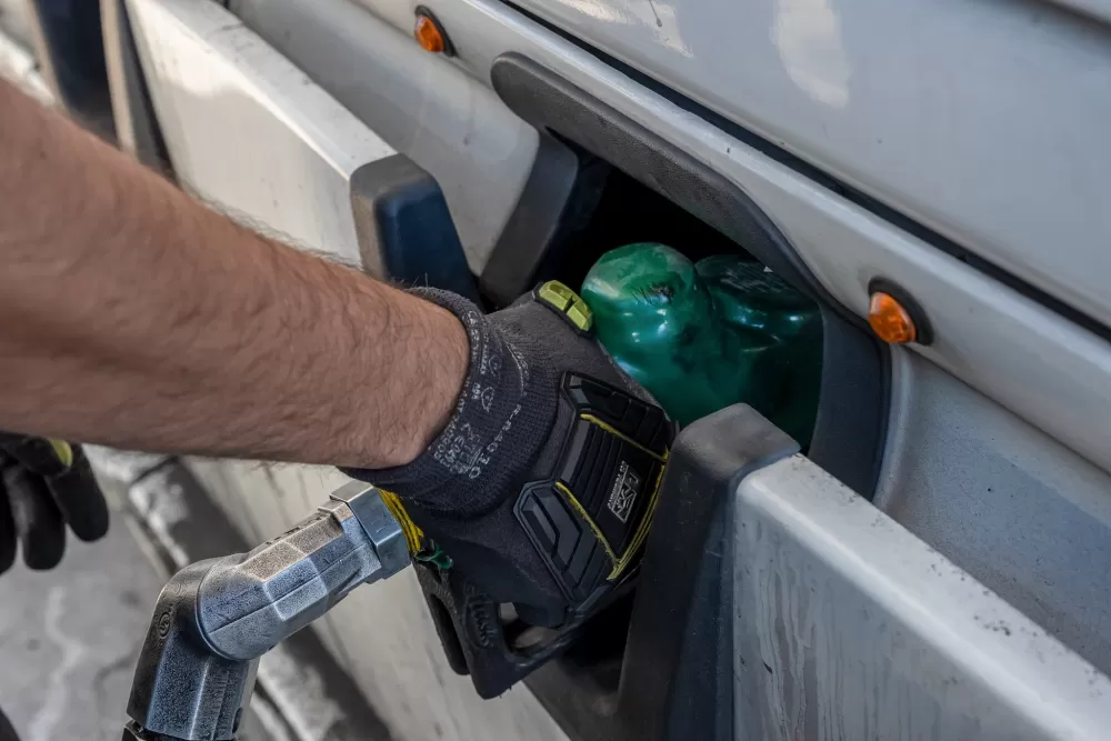 Trump’s Russian Diesel Deal: Little Relief for U.S. Pump Prices