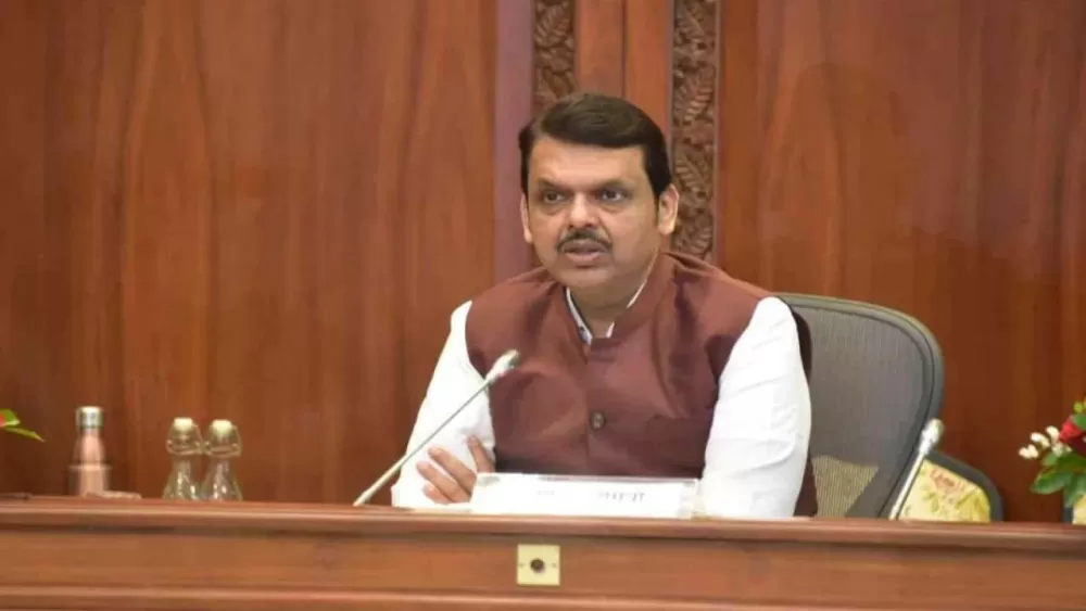 Fadnavis Defends Election Commission, Cites Bihar’s Record Turnout Amid SIR Controversy