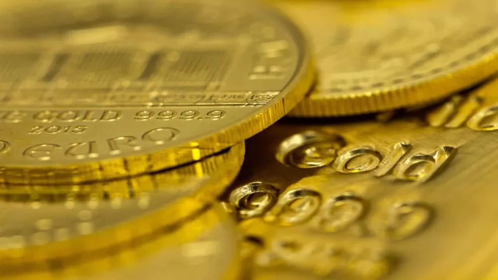 Gold Edges Higher as Traders Ease Rate‑Hike Bets After Kevin Warsh’s Speech