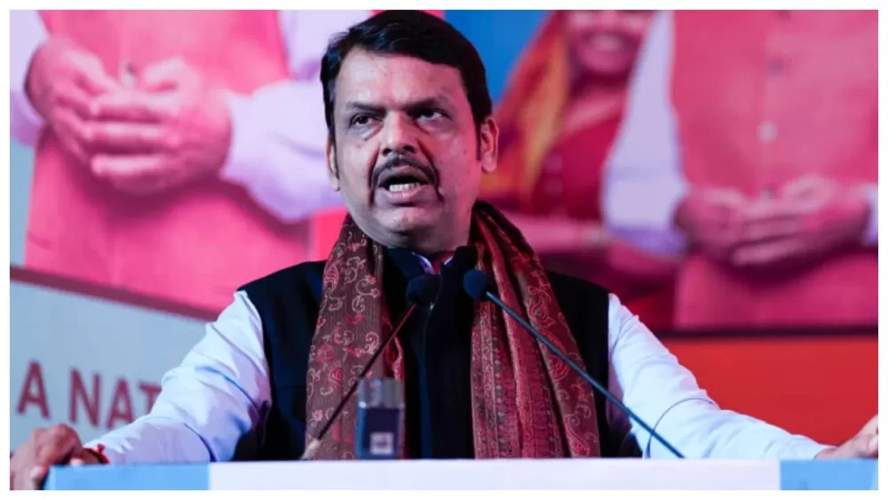 CM Fadnavis vows to hunt down gunmen after attack on Tiger Shroff’s car in Mumbai