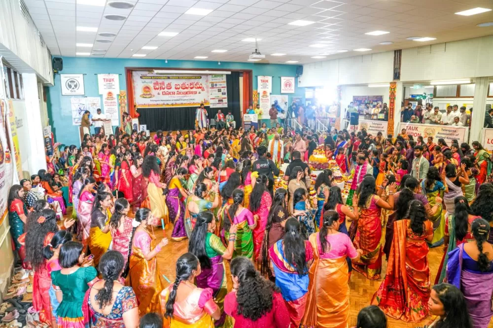 Handloom‑Inspired Bathukamma & Dasara Festivities Unite Over 2,000 Telangana Diaspora in London